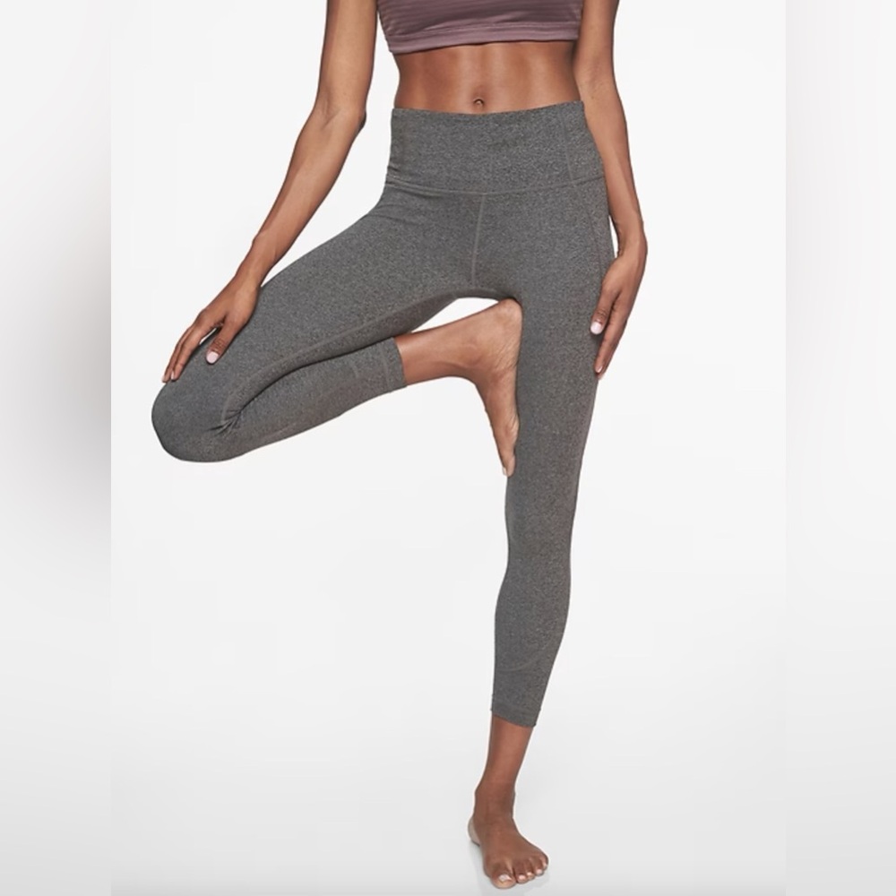 Athleta Salutation 7/8 Tight Leggings with Pockets